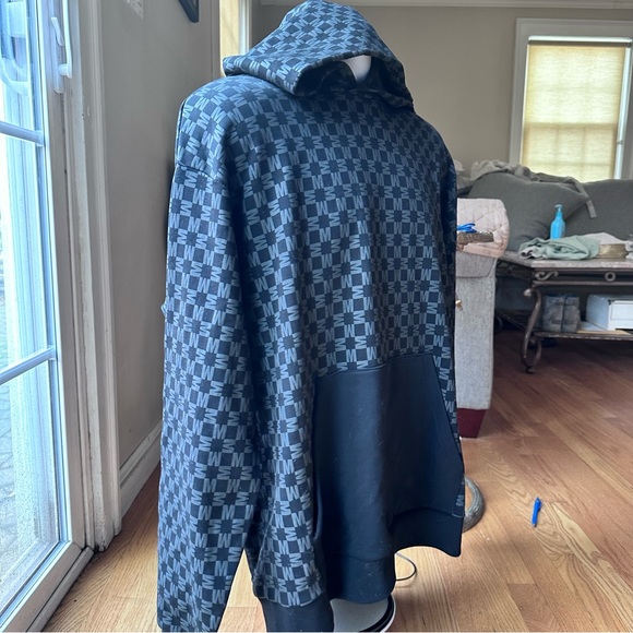 BNWT Moncler sweatshirt xl - Picture 5 of 16